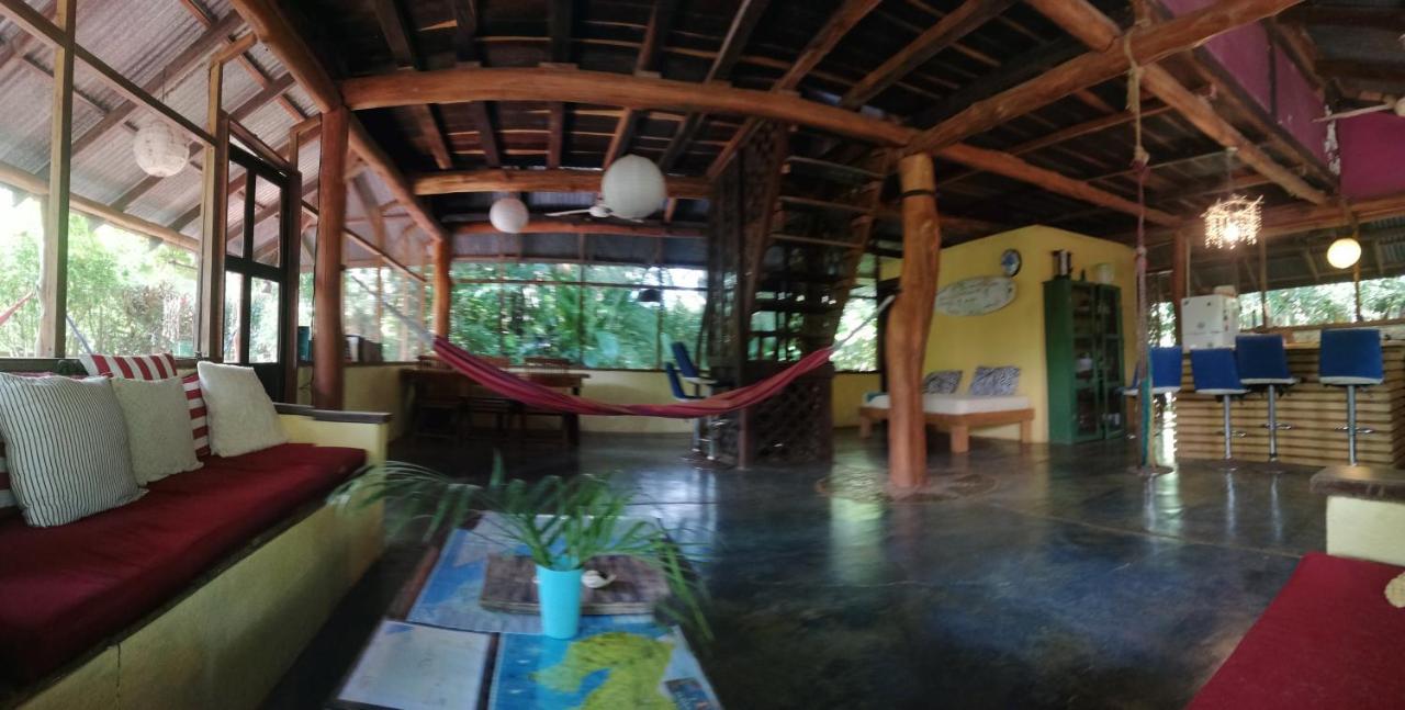 Hostel Casa Mymy Playa Negra Exterior foto